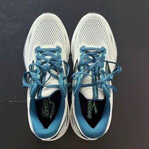 Brooks Ghost Adrenaline 23